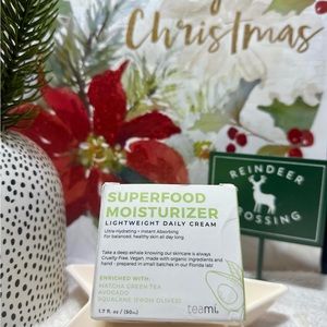 Superfood Moisturizer - Lightweight Daily Cream 🌸Quantity: 1.7 fl. oz / 50 ml